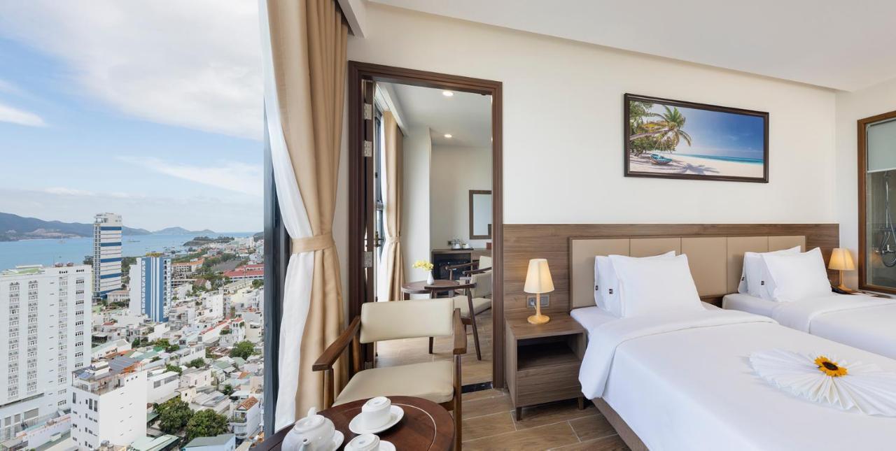Hotel Miracle Luxury Nha Trang Exterior foto