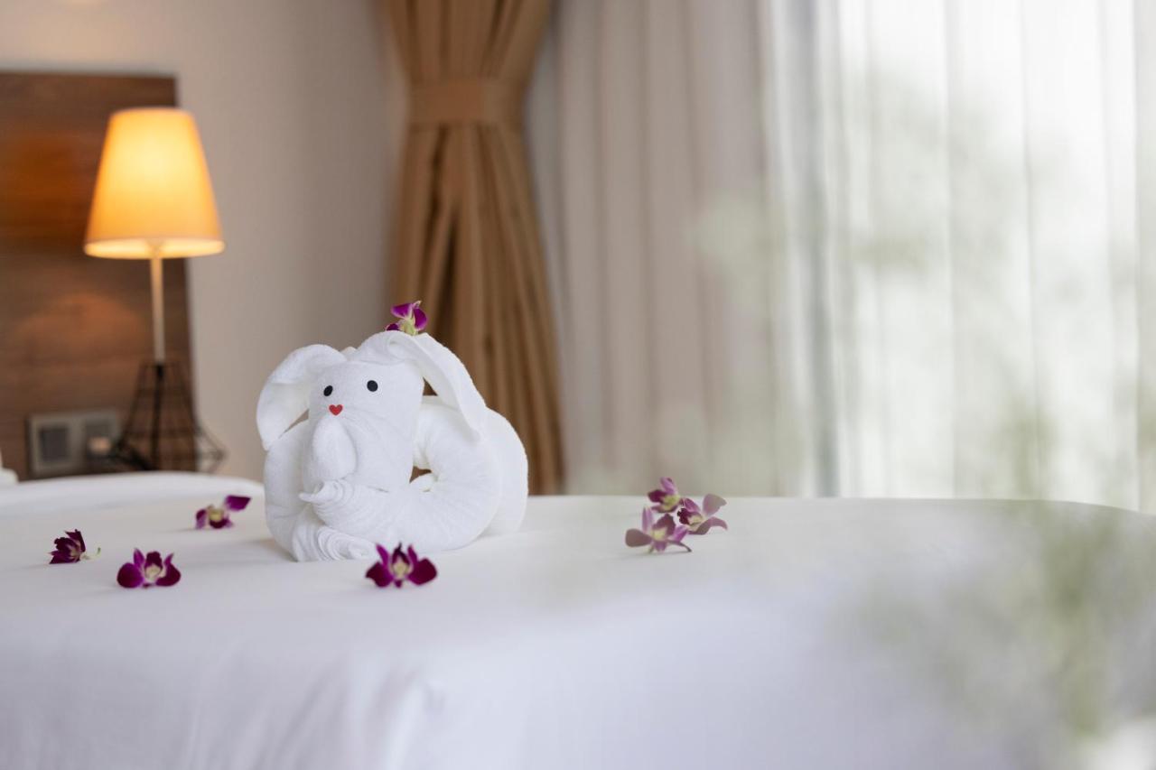 Hotel Miracle Luxury Nha Trang Exterior foto